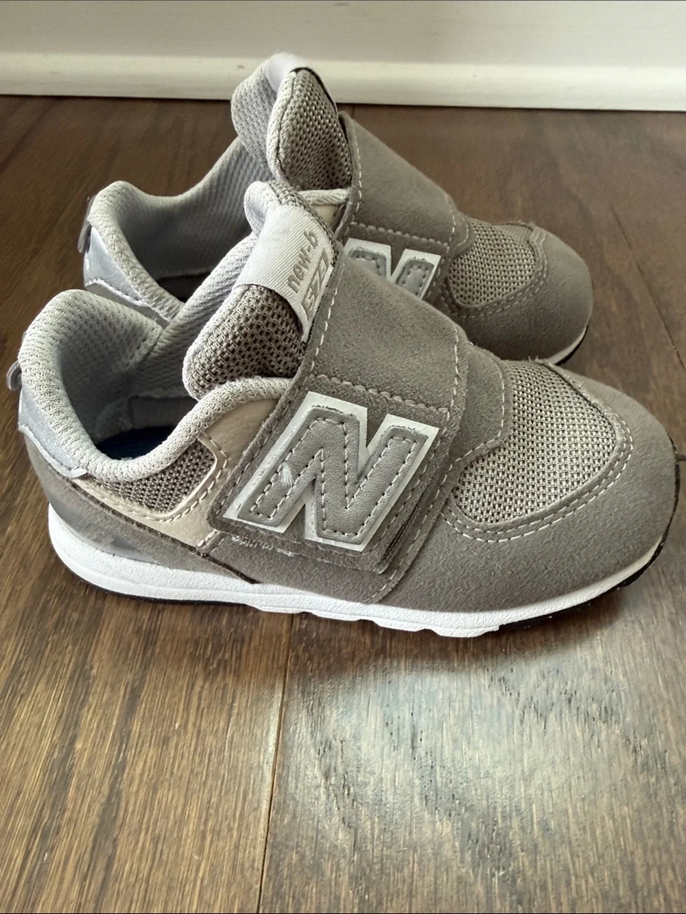 New Balance New-b 574 Gray Velcro Sneakers